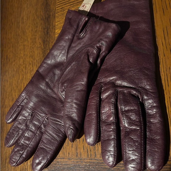 Aris Accessories - VTG Aris dark brown Leather  , cashmere Gloves size 6 half